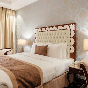 Deluxe King Room City View